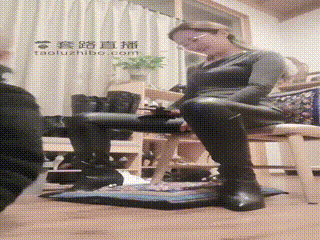 套路-视频 坐脸窒息虐乳_1081631056