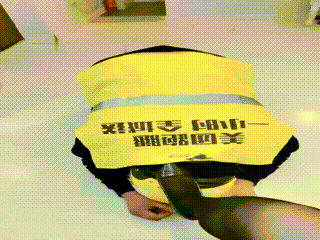 套路直播16294 糖糖S找茬素人外卖小哥跪下才不投诉恋足踢裆踩踏~1