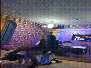 冷凌KTV调教夫妻奴_ (1)