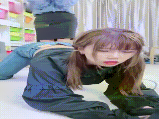 镁离子女王调教漂亮女奴小柒下部