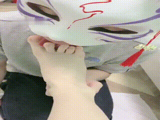 狗嘴洗脚 舔得多认真