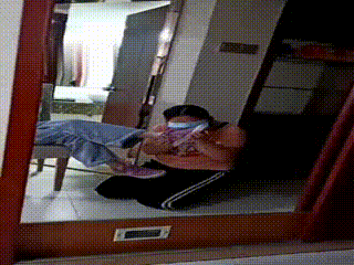 女同学舔靴骑马