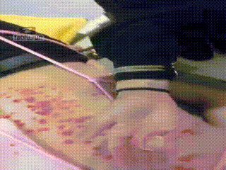 维因重度暴虐 刹车条 碎骨鞭_斯慕圈 - sm斯慕视频 - 国产踩踏视频SM女王调教脚交视频在线观看 - 女王之家(1)_3371954403