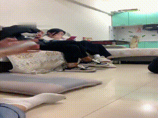 51美脚社区6451239812