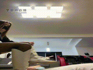 TL25225 十三姨】姐妹客串暴力踢裆耳光鞭打圣水_1_clip
