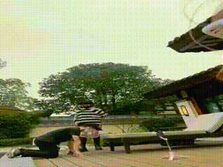 三个性感女王喜欢玩户外 — 视频