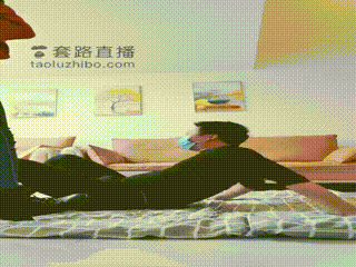 套路直播23567 猫神大人】极致悬空踩踏做脸直接淋圣水释放_1