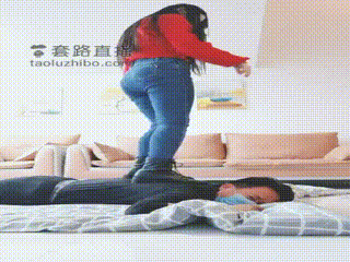 套路直播23567 猫神大人】极致悬空踩踏做脸直接淋圣水释放_1_1