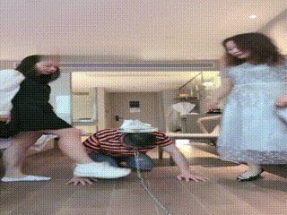 TL32164 安静】母女三人全能舔鞋恋足钻裆 (3)