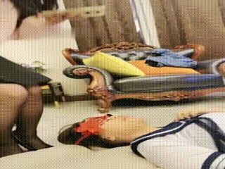 小拽】母狗求着吃黄金 00_28_32-00_33_24