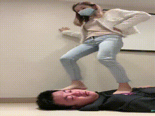 花椒】长靴脸部摧残