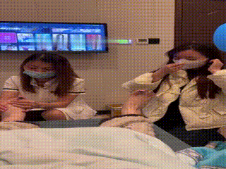 让下贱闺蜜给我做狗 (2)