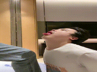 牛仔裤女王调m口水 (4)