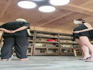 沅芷大人】高跟踩狗爪长教鞭鞭打手铐 (6)