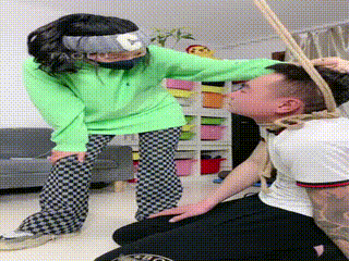 TL28060 美离子】纠缠了我一年半的狗鞭打耳光闻原味恋足 00_00_00-00_31_41