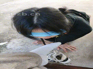 爱可】学姐天台伺候校花 00_29_09-00_34_06