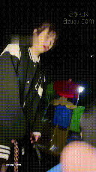女女成为闺蜜的脚奴