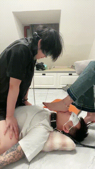 尤黎 奴下奴_2200840792