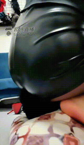 如意s坐脸丝袜舔脚女奴~
