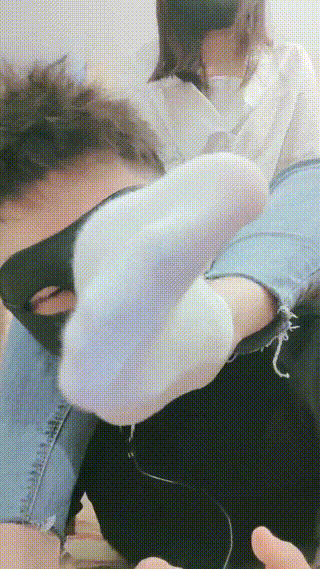 妮蔻】小白鞋棉袜裸足羞辱贱狗