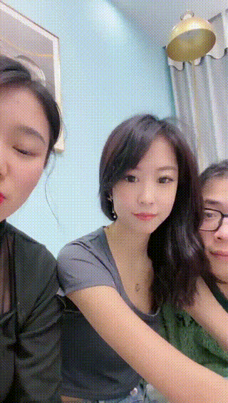 银儿_双胞胎姐妹一起玩一个贱货狗