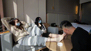 【第5风格】（精品）下午茶的点心是两位女主的脚丫_20240906_18402320240906_1840291