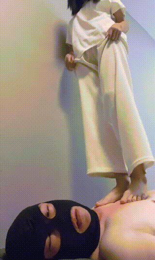 精神小妹】沉浸式-清理学生主的脏鞋超臭棉袜