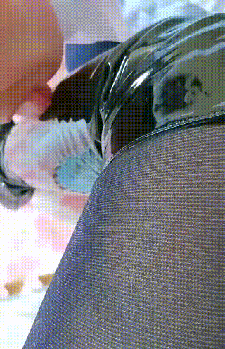 蓝蜻蜓】跪舔脏长靴丝袜脚虐