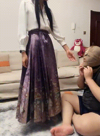 埋埋汰汰】甘愿做马面裙素人的贱奴 (2)