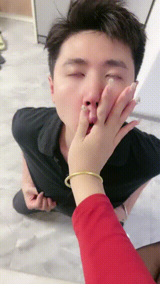 vk926【小祖宗】蛇鞭训调双奴强喂升水浓痰楼道骑脖子遛-出视频QQ1773574398_20240926_06113720240926_0611552