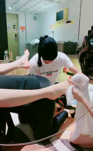 丹丹s骑马钻胯耳光舔脚男女奴~1_20241002_15184920241002_1518560