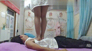 会所梓雯姐姐全体重踩