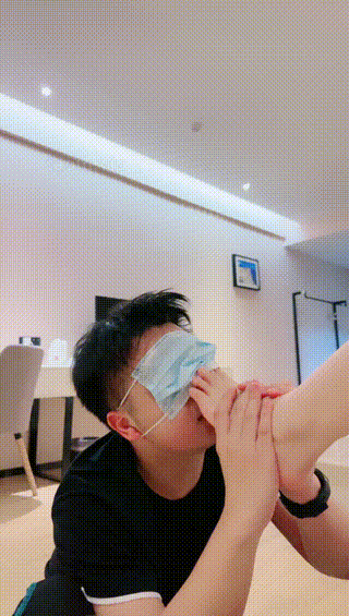 罗宾】御姐匡威白袜-揪耳朵踩踏掐乳