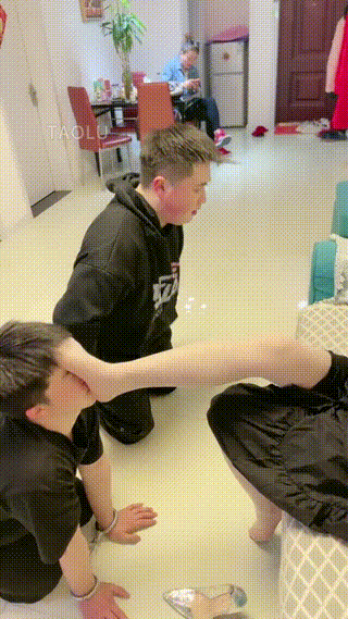 video_1728573758662