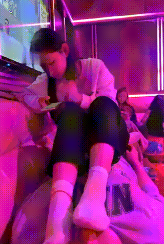精神小妹】同学聚会变M现场