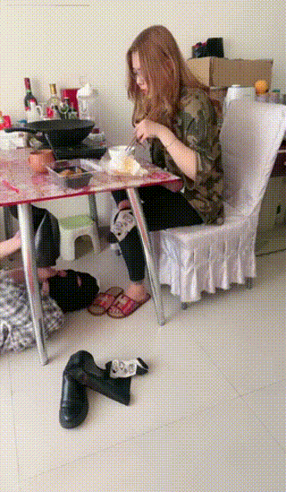 初见s踩踏舔脚m~