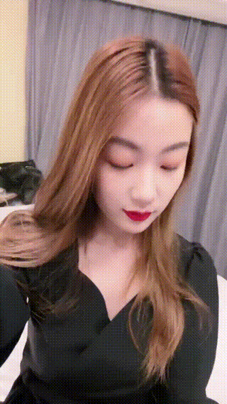 跪在美女脚下添高跟鞋-踩踏社区