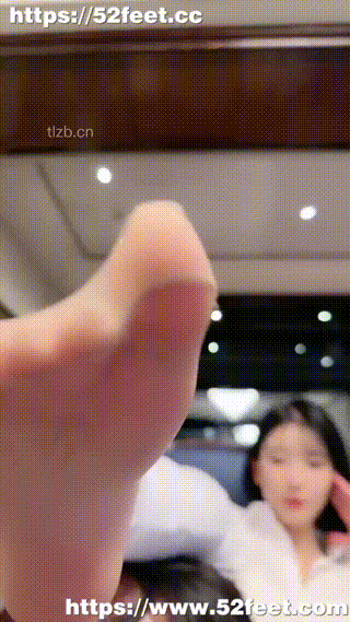在线播放-简一马术女教练-骑马爬行鞭打转胯闻舔臭脚丫-吾爱美脚-我爱美脚-艾彩原创视频-在线看TK恋
