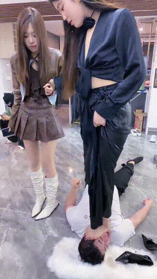 银儿 芙芙 超高的愤怒值 暴力调教