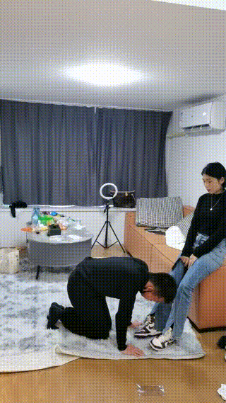 1740323145679_海绵大大】学生S口球塞嘴鞭打磕头吐口水舔鞋