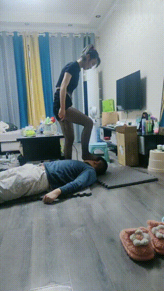 【重庆男神】高颜值辣妹调教带闺蜜观看【31分钟】 - taolusm