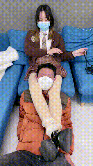 莫吉托闻臭袜舔皮鞋全体重踩踢TL34024 w