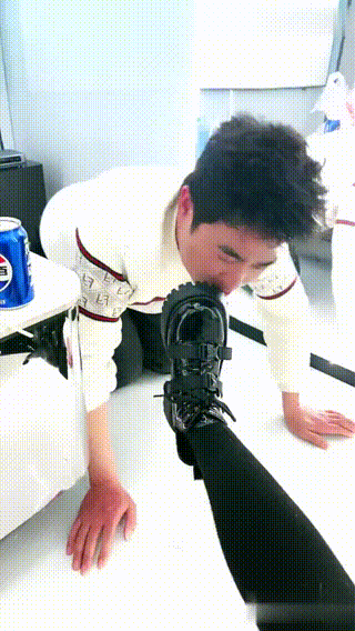 1745853418134_【刘二狗与素人的故事】开发天生素人s研究生【42分钟】 - taolusm