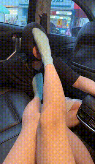 素人挖掘机】车内调-长靴白袜辱-抽耳光