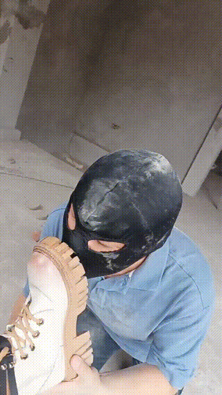 00000伊晨废弃楼盘玩狗兄弟吃土踩踏