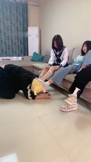 与精神小妹的那些事_ 精神小妹群虐_O2130316_S974_O2053607_S592~1