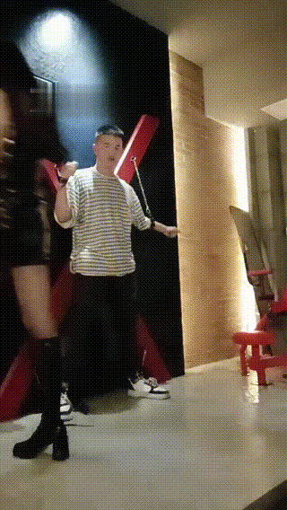 bbbb@@00000司宁青捆绑狗哥用刑鞭打踢档