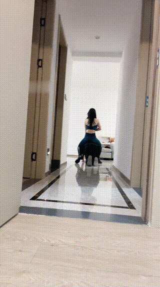 0000【南月女神】骑马胯下辱-长靴白袜踩虐-鞭打 bf52173~1