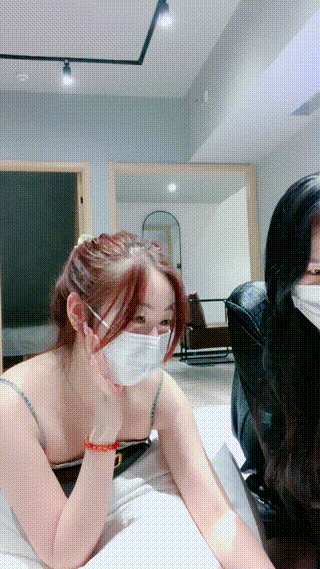长腿美女车模挑逗诱惑夹舌深喉羞辱骚母狗瑾萱